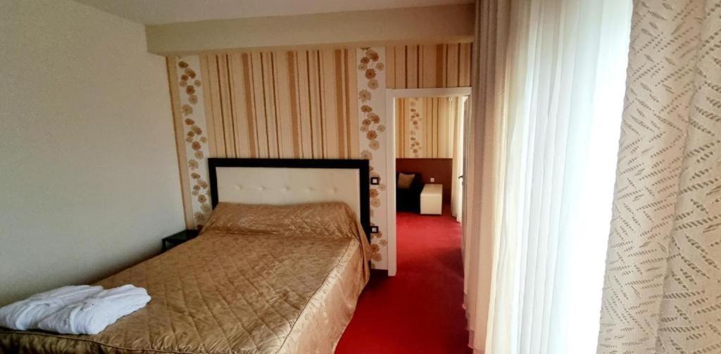Hotel Bluebell Охрид Екстериор снимка