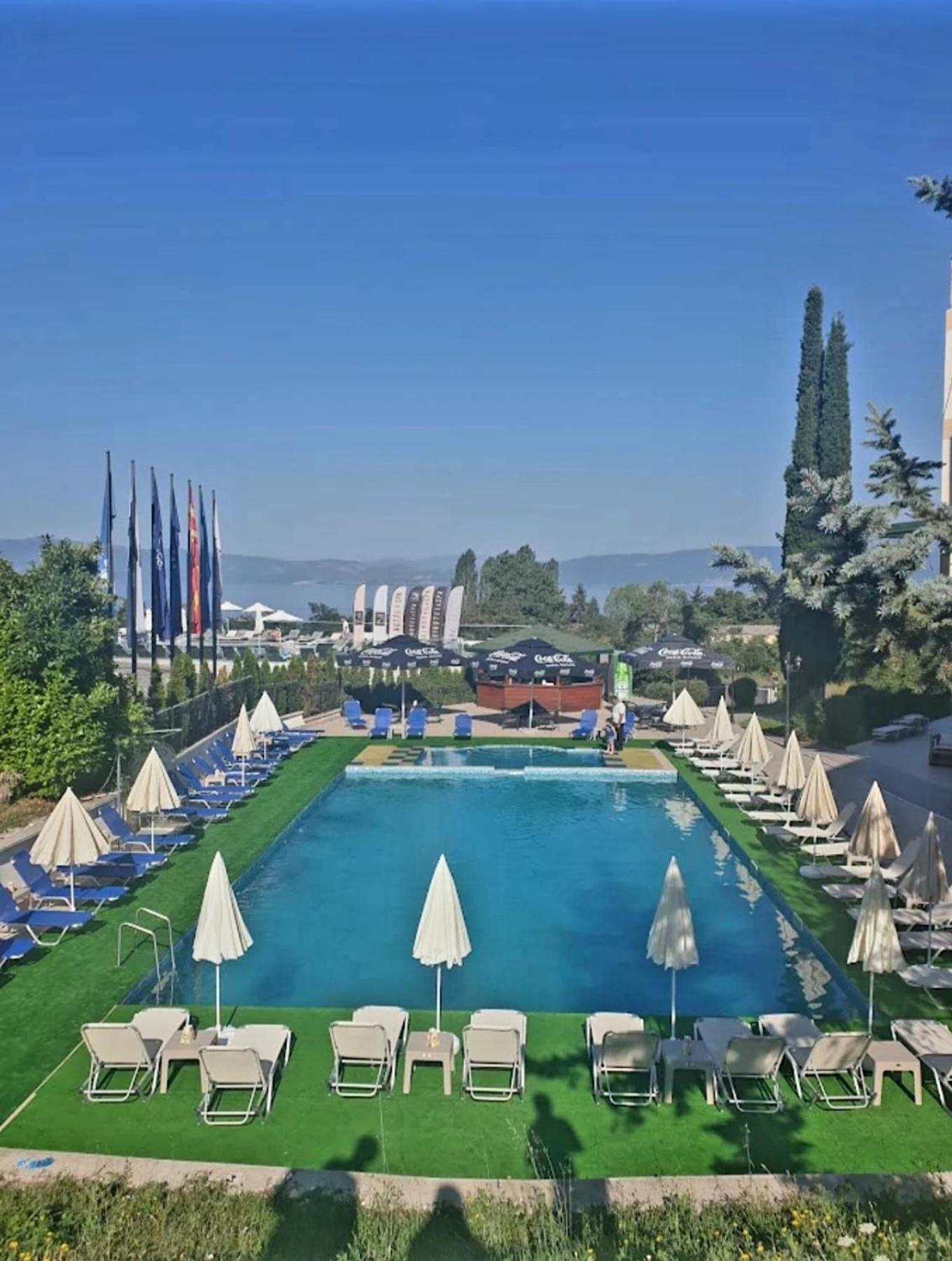Hotel Bluebell Охрид Екстериор снимка